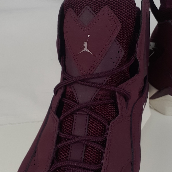 Sold - Picture 10 of 12